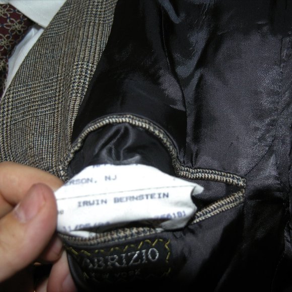 Fabrizio New York Taupe Plaid Three Button Suit 38R - Picture 12 of 13